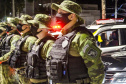 O balanço da Polícia Militar do Paraná sobre os cinco dias de Carnaval no Litoral aponta a redução dos principais crimes. O comparativo com o mesmo período do ano anterior indica que os roubos caíram 48,2% (de 29 foi para 15), os furtos reduziram 64,7% (de 153 casos para 54) e as ocorrências de perturbação do sossego diminuíram 18,7% (de 64 para 52). Foto:PMPR