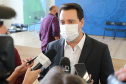 O governador Carlos Massa Ratinho Junior entrega   nesta quarta-feira (24),  29 Caminhões Pipa, Compactadores de Lixo e ColetaSeletiva,  acompanhado  do Secretário do Desenvolvimento Sustentável e do Turismo,  Marcio Nunes do Secretaria de Estado da Administração e Previdência, Marcel Micheletto   e do chefe da Casa Civil, Guto Silva.  Curitiba, 24/02/2021. Foto: Geraldo Bubniak/AEN