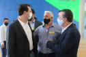 O governador Carlos Massa Ratinho Junior entrega   nesta quarta-feira (24),  29 Caminhões Pipa, Compactadores de Lixo e ColetaSeletiva,  acompanhado  do Secretário do Desenvolvimento Sustentável e do Turismo,  Marcio Nunes do Secretaria de Estado da Administração e Previdência, Marcel Micheletto   e do chefe da Casa Civil, Guto Silva.  Curitiba, 24/02/2021. Foto: Geraldo Bubniak/AEN