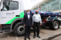 O governador Carlos Massa Ratinho Junior entrega   nesta quarta-feira (24),  29 Caminhões Pipa, Compactadores de Lixo e ColetaSeletiva,  acompanhado  do Secretário do Desenvolvimento Sustentável e do Turismo,  Marcio Nunes do Secretaria de Estado da Administração e Previdência, Marcel Micheletto   e do chefe da Casa Civil, Guto Silva.  Curitiba, 24/02/2021. Foto: Geraldo Bubniak/AEN