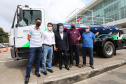O governador Carlos Massa Ratinho Junior entrega   nesta quarta-feira (24),  29 Caminhões Pipa, Compactadores de Lixo e ColetaSeletiva,  acompanhado  do Secretário do Desenvolvimento Sustentável e do Turismo,  Marcio Nunes do Secretaria de Estado da Administração e Previdência, Marcel Micheletto   e do chefe da Casa Civil, Guto Silva.  Curitiba, 24/02/2021. Foto: Geraldo Bubniak/AEN