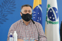 O governador Carlos Massa Ratinho Junior apresenta nesta sexta-feira (26), no Palácio Iguaçu, um panorama do cenário da pandemia no Estado e anuncia novas medidas de enfrentamento ao coronavírus, acompanhado do  secretário da Saúde, Beto Preto e do chefe da Casa Civil, Guto Silva. Curitiba, 26/02/2021. Foto: Geraldo Bubniak/AEN
