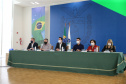 O governador Carlos Massa Ratinho Junior apresenta nesta sexta-feira (26), no Palácio Iguaçu, um panorama do cenário da pandemia no Estado e anuncia novas medidas de enfrentamento ao coronavírus, acompanhado do  secretário da Saúde, Beto Preto e do chefe da Casa Civil, Guto Silva. Curitiba, 26/02/2021. Foto: Geraldo Bubniak/AEN