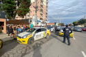 As ações de fiscalização que contaram com apoio de policiais do Paraná resultaram em 26 novas prisões por infrações relacionadas à pandemia entre domingo (7) e segunda-feira (8). O relatório da Secretaria estadual da Segurança Pública aponta, ainda, 35 estabelecimentos e 11 pessoas multados, e 23 locais interditados. - Curitiba, 09/03/2021  -  Foto: Divulgação SESP Paraná