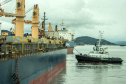 O Porto de Antonina está apto para receber navios com maior capacidade de carga. O calado operacional do canal de acesso ao terminal passa de 8 para 8,5 metros. Essa é a profundidade em que as embarcações podem ficar submersas na água, ao navegar para entrar ou sair do terminal.  -  Paranaguá, 22/04/2021  -  Foto: Claudio Neves/Portos do Paraná