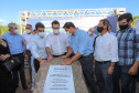 O governador Carlos Massa Ratinho Junior participou nesta quinta-feira (22) do lançamento da pedra fundamental das novas obras de duplicação da PR-323, no Noroeste do Estado. O trecho que recebe as intervenções tem 6,3 quilômetros, entre Doutor Camargo e o Rio Ivaí, com investimento de R$ 38,3 milhões, fruto da parceria com o Banco Interamericano do Desenvolvimento (BID). Foto: Geraldo Bubniak/AEN