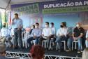 O governador Carlos Massa Ratinho Junior participou nesta quinta-feira (22) do lançamento da pedra fundamental das novas obras de duplicação da PR-323, no Noroeste do Estado. O trecho que recebe as intervenções tem 6,3 quilômetros, entre Doutor Camargo e o Rio Ivaí, com investimento de R$ 38,3 milhões, fruto da parceria com o Banco Interamericano do Desenvolvimento (BID).- Foto: Geraldo Bubniak/AEN