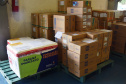 O Governo do Estado começou a distribuir sexta-feira (23) para as 22 Regionais de Saúde do Paraná mais 205.130 doses da vacina contra a Covid-19. Os imunizantes integram o 14º lote encaminhado pelo Ministério da Saúde na quinta-feira (22), composto por 166.000 doses da Covishield, produzida pela Universidade de Oxford/AstraZeneca/Fiocruz, e 39.130 doses da CoronaVac, desenvolvida pelo Instituto Butantan/Sinovac. - Curitiba, 23/04/2021  -   Foto: Américo Antonio/SESA