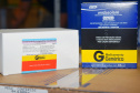 O Governo do Estado começou a distribuir sexta-feira (23) para as 22 Regionais de Saúde do Paraná mais 205.130 doses da vacina contra a Covid-19. Os imunizantes integram o 14º lote encaminhado pelo Ministério da Saúde na quinta-feira (22), composto por 166.000 doses da Covishield, produzida pela Universidade de Oxford/AstraZeneca/Fiocruz, e 39.130 doses da CoronaVac, desenvolvida pelo Instituto Butantan/Sinovac. - Curitiba, 23/04/2021  -   Foto: Américo Antonio/SESA