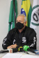 O delegado da PCPR, Luiz Carlos, concede  entrevista na Delegacia Móvel de Atendimento a Futebol e Eventos,  referente a inquérito policial para apurar a suspeita de falsificação de testes de Covid-19, de jogadores de um clube de futebol da região Oeste do Estado. Foto: Geraldo Bubniak/AEN