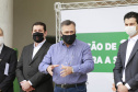 Doação de Cilindros da Copel para Secretária Estadual da Saúde. Secretario Saude Beto Preto, diretor presidente da Copel Daniel Pimentel Slaviero, diretor presidente da Copel Distribuição, Maximiliano Orfalil, gerente geral da Refinaria Presidente Getúlio Vargas (Repar), Felipe Leonardo Gomes e o pressidente da Assembleia Legislativa do Paraná, Ademar Traiano -  Curitiba, 27/04/2021  -  Foto: Valdelino Pontes