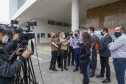 27.04.2021 - Doação de Cilindros da Copel para Sesa.
Secretario Saude Beto Preto, diretor presidente da Copel Daniel Pimentel Slaviero, diretor presidente da Copel Distribuição, Maximiliano Orfalil ,Felipe Leonardo Gomes, gerente geral da Refinaria Presidente Getúlio Vargas (Repar) e Ademar Traiano presidente da Assembleia.
Foto Gilson Abreu/AEN