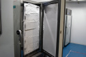 O Paraná está preparado para receber as doses da vacina da Pfizer e  conta hoje (28) com nove frezeers para armazenamento do imunizante; sete são de ultrabaixa temperatura (-80ºC), podendo armazenar as doses por até 6 meses, e dois são de temperatura de -20ºC, que podem ser utilizados para armazenamento inicial das doses.  -  Curitiba, 28/04/2021  -  Foto: Américo Antonio/SESA