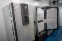 São 303.000 doses da Covishield, da Universidade de Oxford/Astrazeneca/Fiocruz, e 6.200 doses da Coronavac. Doses serão distribuídas às 22 Regionais do Paraná a partir das 8h desta sexta-feira (29). Foto: Ari Dias/AEN