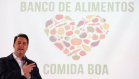 O governador Carlos Massa Ratinho Junior acompanha  a entrega nesta sexta-feira (30), de cerca de 50 mil quilos de produtos arrecadados junto aos permissionários, atacadistas e produtores no Ceasa. Foto: Jonathan Campos