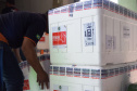 O Paraná recebeu na manhã deste sábado (1º) 14.600 doses da Coronavac, fabricada pelo Instituto Butantan/Sinovac. O volume é parte das 406.100 doses de vacinas contra a Covid-19, referentes ao 16° lote enviado pelo Ministério da Saúde ao Estado.  -  Curitiba, 01/05/2021  -  Foto: Américo Antonio/SESA