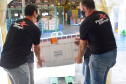 O Paraná recebeu na manhã deste sábado (1º) 14.600 doses da Coronavac, fabricada pelo Instituto Butantan/Sinovac. O volume é parte das 406.100 doses de vacinas contra a Covid-19, referentes ao 16° lote enviado pelo Ministério da Saúde ao Estado.  -  Curitiba, 01/05/2021  -  Foto: Américo Antonio/SESA