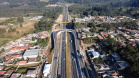 O governador Carlos Massa Ratinho Junior inaugura nesta segunda-feira (3), o  viaduto Prefeito Marcelo Puppi e  passarela William Haj Mussi, no Km 109 da BR-277, nas proximidades do Cercadinho em Campo Largo.  03/05/2021 - Foto: Jonathan Campos/AEN