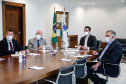 Governador Carlos Massa Ratinho Junior durante reunião com a Gerdau. Na foto, secretário da Justiça, Família e Trabalho, Ney Leprevost  -  Curitiba, 04/05/2021  -  Foto: Jonathan Campos/AEN