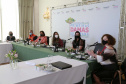 A primeira-dama do Paraná, Luciana Saito Massa, presidiu nesta terça-feira (4), em Curitiba, o primeiro Encontro de Primeiras-Damas do Paraná. A iniciativa tem como objetivo promover um debate entre as primeiras-damas de todos os municípios paranaenses sobre políticas públicas direcionadas à área social e à mulher.