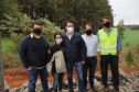 O governador Carlos Massa Ratinho Junior visita nesta quinta-feira (6) as obras da PRC-239, entre Pitanga e Mato Rico, no Centro do Estado. O Governo do Paraná está investindo quase R$ 90 milhões na implantação de 43 quilômetros de asfalto. 06/05/2021 - Foto: Geraldo Bubniak/AEN