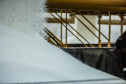 As importações puxaram a movimentação de cargas pelos portos do Paraná no primeiro quadrimestre do ano. Com altas significativas na descarga de produtos dos segmentos de Carga Geral e Granéis Sólidos, os terminais de Paranaguá e Antonina movimentaram 18.262.189 toneladas, de janeiro a abril. - Paranaguá, 10/05/2021  -  Foto: Claudio Neves/Portos do Paraná