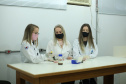 Eliminação de bactérias, superbactérias e fungos, por meio da síntese de nanopartículas produzidas pela ação de organismos vivos. Esse é o resultado preliminar de um estudo desenvolvido na Universidade Estadual do Oeste do Paraná (Unioeste), que tem como finalidade avaliar os efeitos de bioativos vegetais, associados à nanopartículas metálicas e biogênicas. -  Cascavel, 10/05/2021  -  Foto: Unioeste