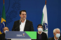O Governo do Estado vai investir R$ 450 milhões extras em habitação nos próximos dois anos para viabilizar a aquisição da casa própria a cerca de 30 mil famílias paranaenses. A iniciativa faz parte da nova modalidade do programa Casa Fácil Paraná e foi apresentada pelo governador Carlos Massa Ratinho Junior nesta quarta-feira (12) a prefeitos, deputados, empresários do ramo da construção civil e especialistas.
Foto: Jonathan Campos/AEN