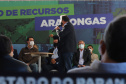 O governador Carlos Massa Ratinho Junior anuncia nesta quinta-feira (13) novos recursos para Arapongas, no Norte do Paraná. São investimentos para a Santa Casa, estradas rurais, pavimentação de ruas e avenidas, um parque urbano e moradias populares. 13/05/2021 - Foto: Geraldo Bubniak/AEN