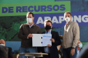 O governador Carlos Massa Ratinho Junior anuncia nesta quinta-feira (13) novos recursos para Arapongas, no Norte do Paraná. São investimentos para a Santa Casa, estradas rurais, pavimentação de ruas e avenidas, um parque urbano e moradias populares. 13/05/2021 - Foto: Geraldo Bubniak/AEN
