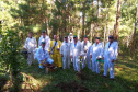 Projetos desenvolvidos pela Universidade Estadual do Centro-Oeste (Unicentro) e a Universidade Estadual de Londrina (UEL) vêm fortalecendo a atividade produtiva da Apicultura, a partir da capacitação técnica de produtores rurais. Com foco em boas práticas apícolas, as iniciativas contemplam a produção e o beneficiamento de mel e derivados, em conformidade com os padrões sanitários.  -  Foto: SETI