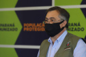 O secretário de Estado da Saúde, Beto Preto, atende a imprensa nesta terça-feira (18) no Centro de Medicamentos do Paraná (Cemepar) para falar sobre a vacinação contra a Covid-19.  Foto: Geraldo Bubniak/AEN