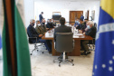 O governador Carlos Massa Ratinho Junior recebeu nesta quinta-feira (20), no Palácio Iguaçu, o general de divisão Joarez Alves Pereira Junior para aprofundar as tratativas sobre o pleito de Ponta Grossa como sede da nova Escola de Sargentos das Armas (ESA) do Exército Brasileiro. O general é coordenador executivo do Grupo de Trabalho da ESA, responsável pelo processo de pesquisa e planejamento para a implantação da escola.  -  Curitiba, 20/05/2021  -  Foto: Jonathan Campos/AEN