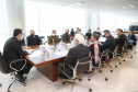 O governador Carlos Massa Ratinho Junior recebeu nesta quinta-feira (20), no Palácio Iguaçu, o general de divisão Joarez Alves Pereira Junior para aprofundar as tratativas sobre o pleito de Ponta Grossa como sede da nova Escola de Sargentos das Armas (ESA) do Exército Brasileiro. O general é coordenador executivo do Grupo de Trabalho da ESA, responsável pelo processo de pesquisa e planejamento para a implantação da escola.  -  Curitiba, 20/05/2021  -  Foto: Jonathan Campos/AEN