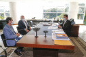 Em razão da piora da pandemia no início de 2021, o Banco Regional de Desenvolvimento do Extremo Sul (BRDE) fará novas prorrogações das dívidas já existentes para aliviar o fluxo de caixa das empresas paranaenses. A medida foi aprovada pelo governador do Estado Ratinho Junior com a intenção de que todos os órgãos do governo viabilizem soluções aos empresários nesta segunda onda de covid-19.  -  Curitiba, 20/05/2021  -  Foto: Jonathan Campos/AEN
