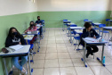 Mais escolas voltam às aulas presenciais no Paraná. Junto aos outros 200 colégios reabertos há 14 dias, a retomada permite que mais 40 mil estudantes, de 28 Núcleos Regionais de Educação (NREs), que englobam aproximadamente 150 municípios, voltem para a sala de aula  -  Curitiba, 24/05/2021  -  Foto: SEED