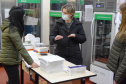 O Governo do Estado descentralizou vacinas contra a Covid-19 da Pfizer/BioNTech para nove municípios do Paraná nesta segunda-feira (24). Ao todo 39.780 doses foram distribuídas para Curitiba, Ponta Grossa, Guarapuava, Foz do Iguaçu, Araucária, Campo Largo, São José dos Pinhais, Colombo e Pinhais. -  24/05/2021  -  Foto: Américo Antonio/SESA