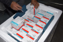 A Secretaria de Estado da Saúde (Sesa) recebeu na noite desta terça-feira (26), 352.750 doses da vacina AstraZeneca/Fiocruz, contra a Covid-19.   -  Curiti, 26/05/2021  -  Foto: Américo antonio/SESA