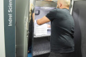 Mais uma leva de vacina Cominarty, produzida pela Pfizer/BioNTech, chegou ao Paraná nesta quinta-feira (3). O lote de 37.440 doses foi recebido às 13h20 no Aeroporto Internacional Afonso Pena, em São José dos Pinhais, na Região Metropolitana de Curitiba, e seguiu para conferência no Centro de Medicamentos do Paraná (Cemepar), onde chegou às 13h50.  -  Curitiba, 03/06/2021  -  Foto: Américo Antonio/SESA