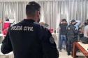 Com fiscalizações mais intensas, promovidas pelas polícias Militar e Civil, 20 pontos comerciais foram interditados e 714 pessoas encaminhadas por infringir medidas sanitárias de prevenção ao coronavírus no Paraná no feriado de Corpus Christi. O balanço da Secretaria da Segurança Pública registra dados de quinta-feira (03) a domingo (06).    -  Curitiba, 07/06/2021  -  Foto: SESP/PR