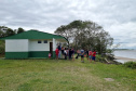 A 1ª Regional de Saúde de Paranaguá com apoio do Batalhão de Polícia Militar de Operações Aéreas (BPMOA), estiveram em duas regiões isoladas do município de Guaraqueçaba nesta sexta-feira (11) para vacinar a população ribeirinha contra a Covid-19. Ao todo, 80 pessoas foram vacinadas.  -  Paranaguá, 11/06/2021  -  Foto: SESA