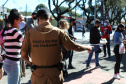 Candidatos de vários estados do Brasil estiveram em Curitiba e outros 27 municípios do Paraná, neste domingo (13/06), para prestar o concurso da Polícia Militar do Paraná (PMPR), o qual oferta duas mil vagas para policiais militares e 400 para bombeiros militares. Os locais de aplicação de provas de conhecimentos gerais foram ampliados e seguiram todos os protocolos de biossegurança. Curitiba, 13/06/2021 - Foto: SESP-PR