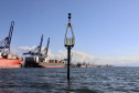 A Portos do Paraná finalizou a troca de boias de sinalização náutica no Canal do Surdinho, acesso alternativo ao Porto de Paranaguá. São quatro novos equipamentos, articulados e mais modernos.  -  Paranaguá, 15/06/2021  -  Foto: Claudio Neves/Portos do Paraná