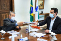 O governador Carlos Massa Ratinho Junior se reuniu nesta sexta-feira (18), no Palácio Iguaçu, com representantes do Instituto de Tecnologia do Paraná (Tecpar) e das empresas Pfizer e Orygen a fim de avaliar a parceria para futura produção conjunta de três medicamentos.Foto: José Fernando Ogura/AEN