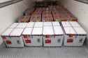 Chegou no Paraná na manhã desta sexta-feira (18) um novo lote com 234.510 vacinas contra a Covid-19. São 143.910 doses do imunizante Comirnaty, produzido pela Pfizer/BioNtech, e 90.600 doses da Coronavac/Butantan. De acordo com a Secretaria de Estado da Saúde (Sesa), as vacinas serão destinadas aos grupos prioritários e população em geral acima de 40 anos. A remessa faz parte da 25ª pauta de distribuição do governo federal. Foto: Ari Dais/AEN