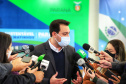 O governador Carlos Massa Ratinho Junior lançou nesta segunda-feira (21), no Palácio Iguaçu, o edital de licitação da primeira fase das obras de recuperação da orla de Matinhos, no Litoral do Paraná.  -  Curitiba, 21/06/2021  -  Foto: José Fernando Ogura/AEN