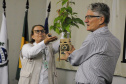 A pesquisadora Vania Moda Cirino, diretora de pesquisa do IDR-Paraná (Instituto de Desenvolvimento Rural do Paraná – Iapar-Emater), foi empossada na Academia Brasileira de Ciência Agronômica (ABCA) em solenidade virtual realizada nesta terça-feira (22). Ela passa a ocupar a cadeira de número 68, que tem Geraldo Martins Chaves como patrono. 
 Foto:IDR