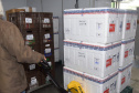 O Governo do Estado recebeu 439.340 vacinas contra a Covid-19 na tarde desta quinta-feira. Este é o primeiro lote com vacinas do braço farmacêutico da Johnson & Johnson. Foto: Américo Antonio/Sesa