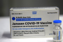 O Governo do Estado recebeu 439.340 vacinas contra a Covid-19 na tarde desta quinta-feira. Este é o primeiro lote com vacinas do braço farmacêutico da Johnson & Johnson. Foto: Américo Antonio/Sesa