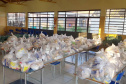 Os colégios estaduais realizam nesta sexta-feira (25) a sétima entrega de alimentos às famílias mais vulneráveis da comunidade escolar. Mais uma vez a distribuição é de produtos da agricultura familiar.  Foto SEED